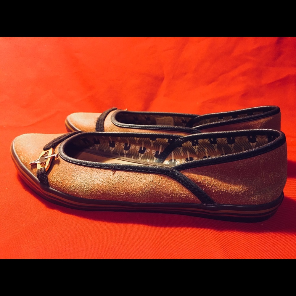 Size 7 Eleanor Keds Ostrich slip-ons. Worn.